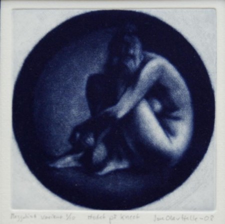 Hodet på kneet (blå)